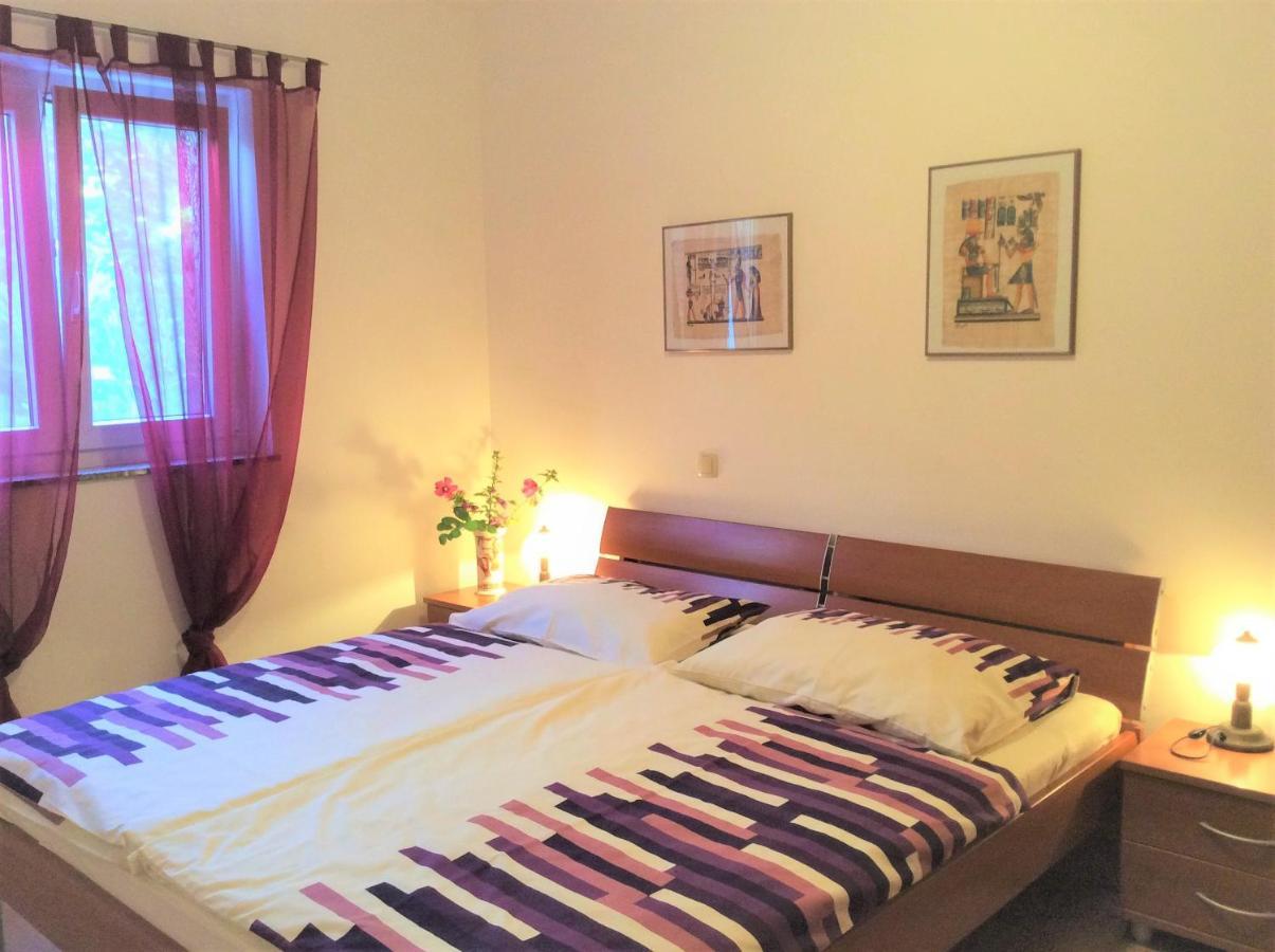 Apartments Coral, Klimno, Island Krk Ngoại thất bức ảnh