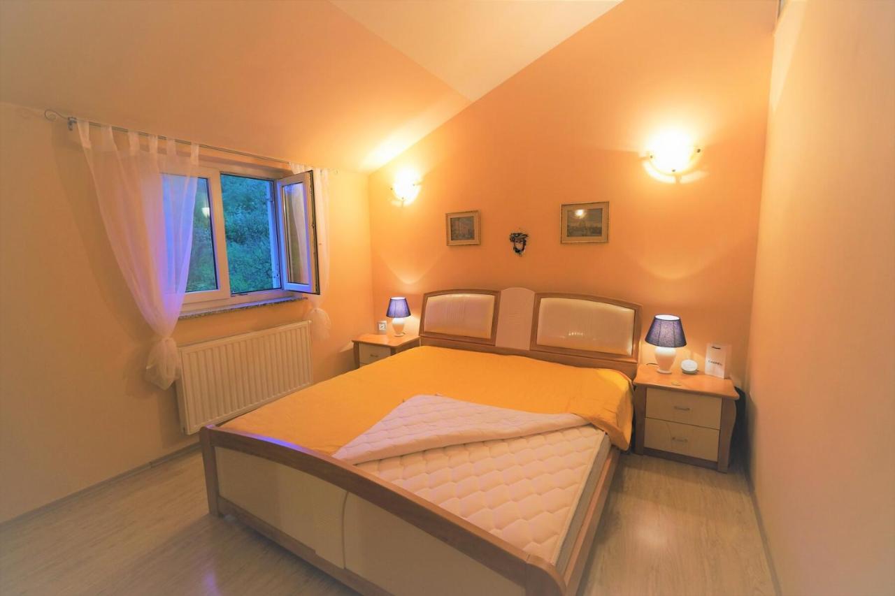 Apartments Coral, Klimno, Island Krk Ngoại thất bức ảnh