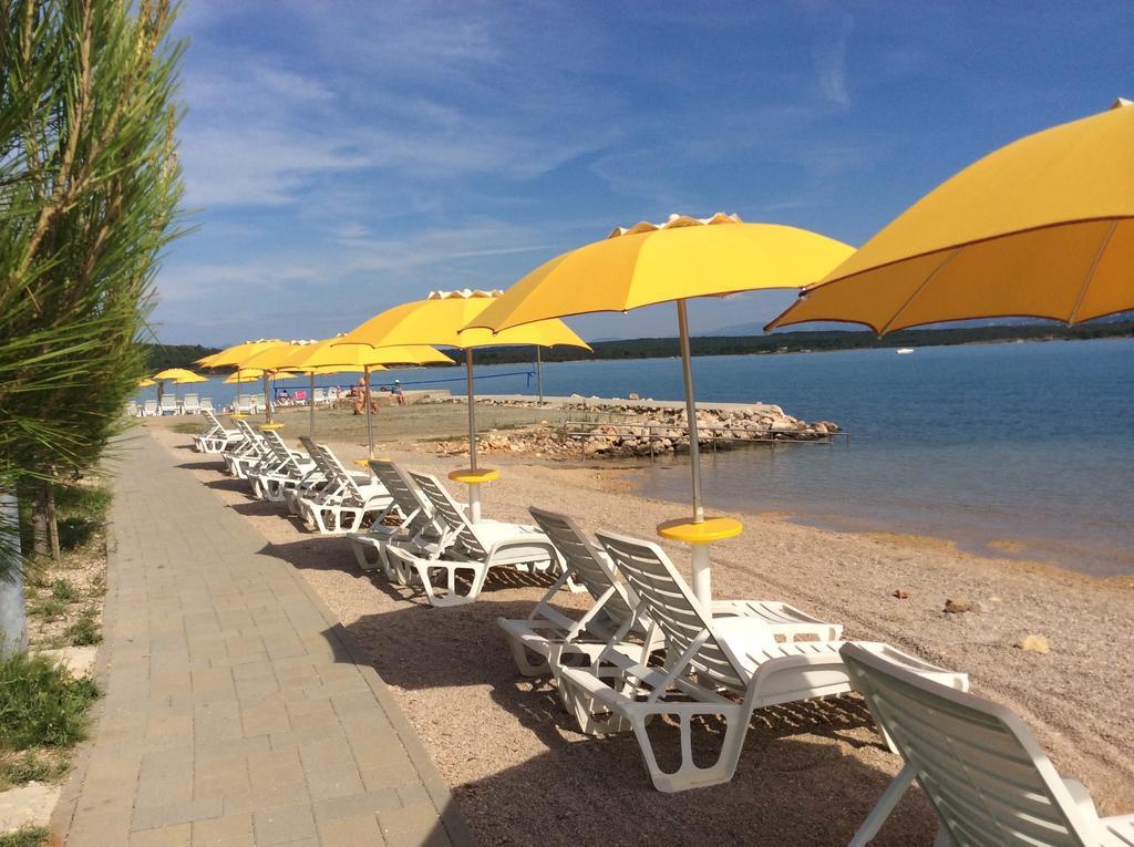 Apartments Coral, Klimno, Island Krk Ngoại thất bức ảnh